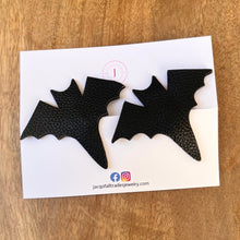 Bat Clips